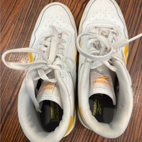 Reebok Vintage High tops White Yellow Women’s Sz 7 Sneakers - Picture 7 of 8